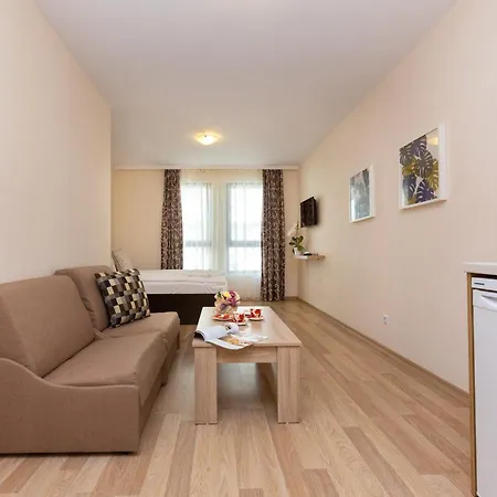 Apartman Flora *