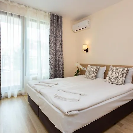 Flora Appartement *