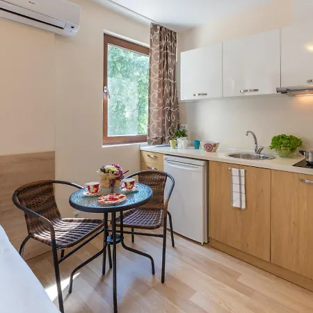 Apartament Flora Burgas City