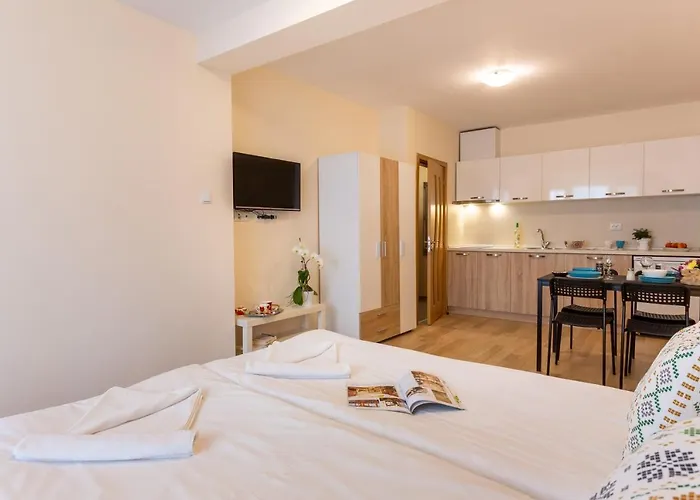 アパート Flora ブルガス