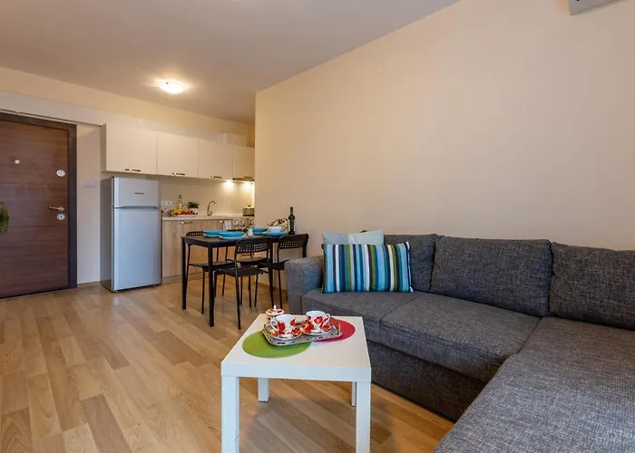 アパート Flora ブルガス